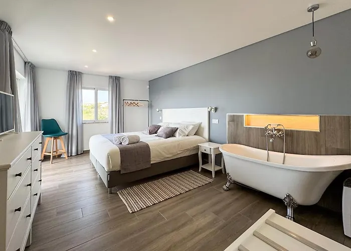 Villa Nova En-suite Luxury, Private Pool, Sea View *