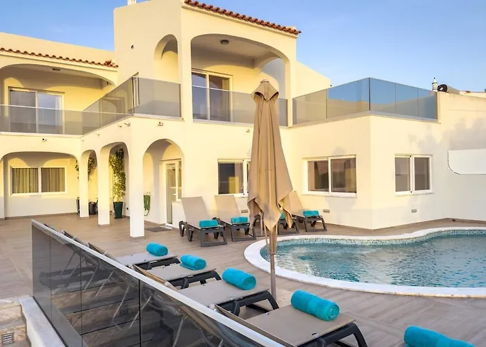 Nova En-suite Luxury, Private Pool, Sea View Albufeira