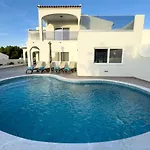 Nova En-suite Luxury, Private Pool, Sea View 别墅 *