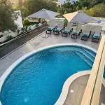Nova En-suite Luxury, Private Pool, Sea View Вілла *